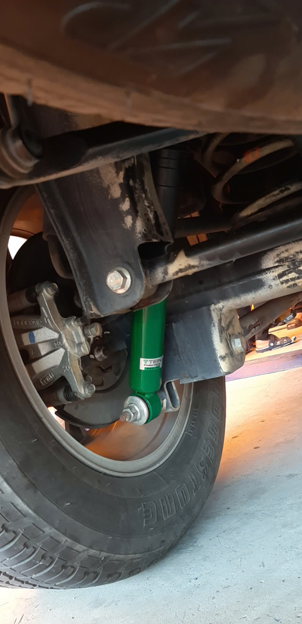 GIẢM XÓC CHO XE CHEVROLET TRAIBLAZER (2012+)TEIN ENDURAPRO PLUS