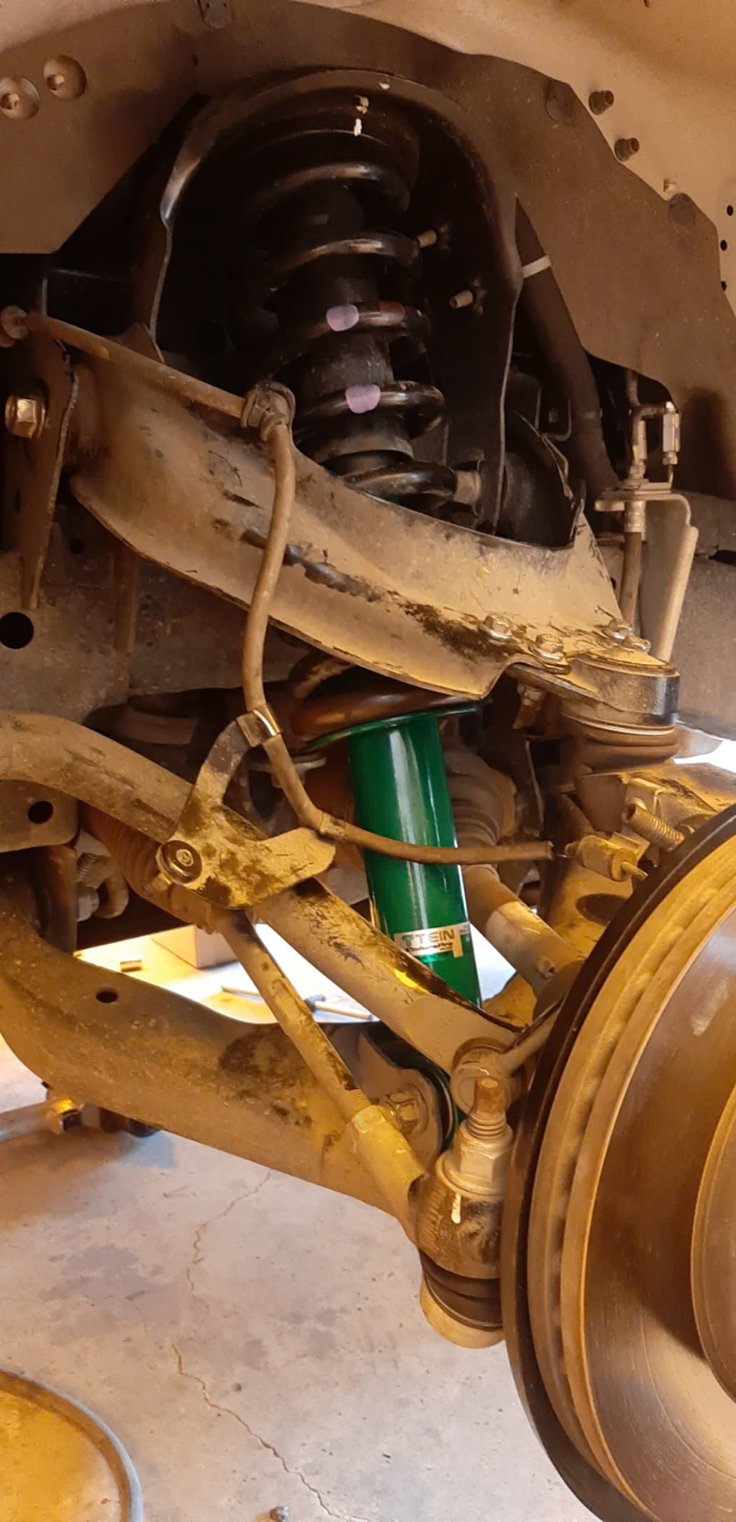 GIẢM XÓC CHO XE CHEVROLET TRAIBLAZER (2012+)TEIN ENDURAPRO PLUS