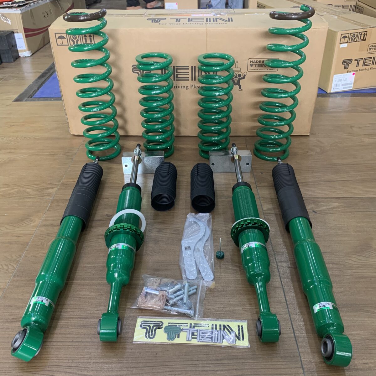 Giảm xóc Toyota Fortuner (2015+) TEIN Damper Sport 4×4