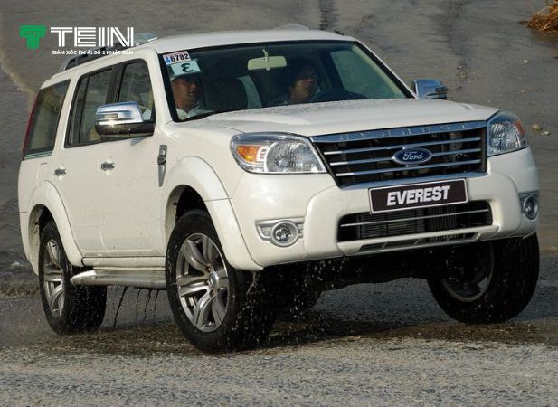Các lý do để Ford Everest độ giảm xóc