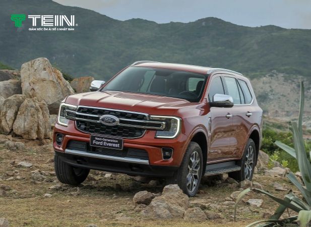 So sánh trang bị an toàn Ford Everest và Fortuner